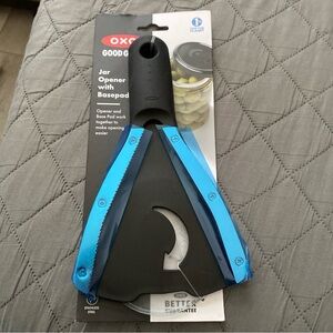 OXO Black and Blue Jar Opener